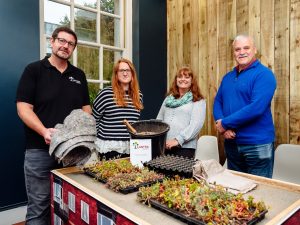 Cyfoeth Naturiol Cymru, Cyngor Abertawe & Ffowndri Drefol yn uno ar genhadaeth werdd